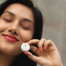 Hibiscus lipbalm
